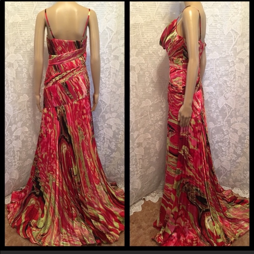 HP💕Precious Formals Front Slit Padded Bra Size 8